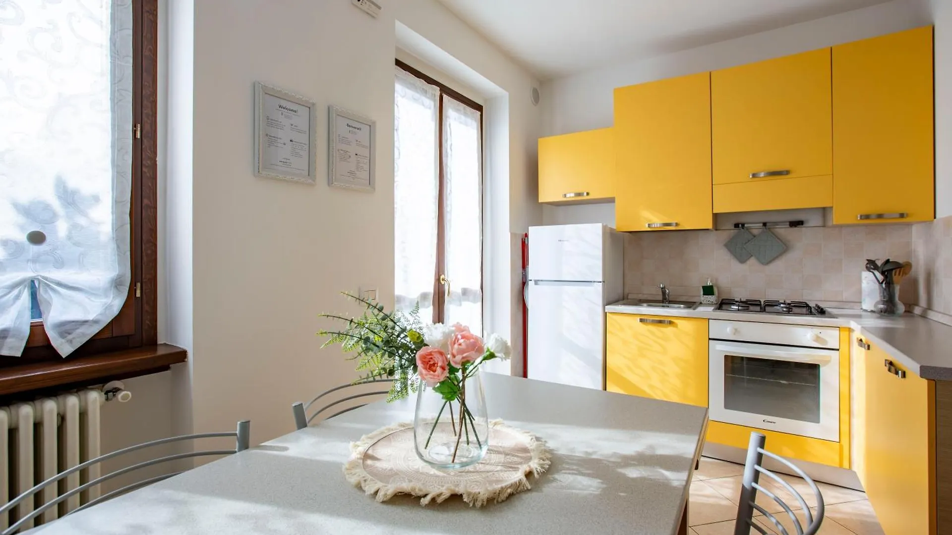 Como Lake - Lakeside Bliss Mandello del Lario Apartment
