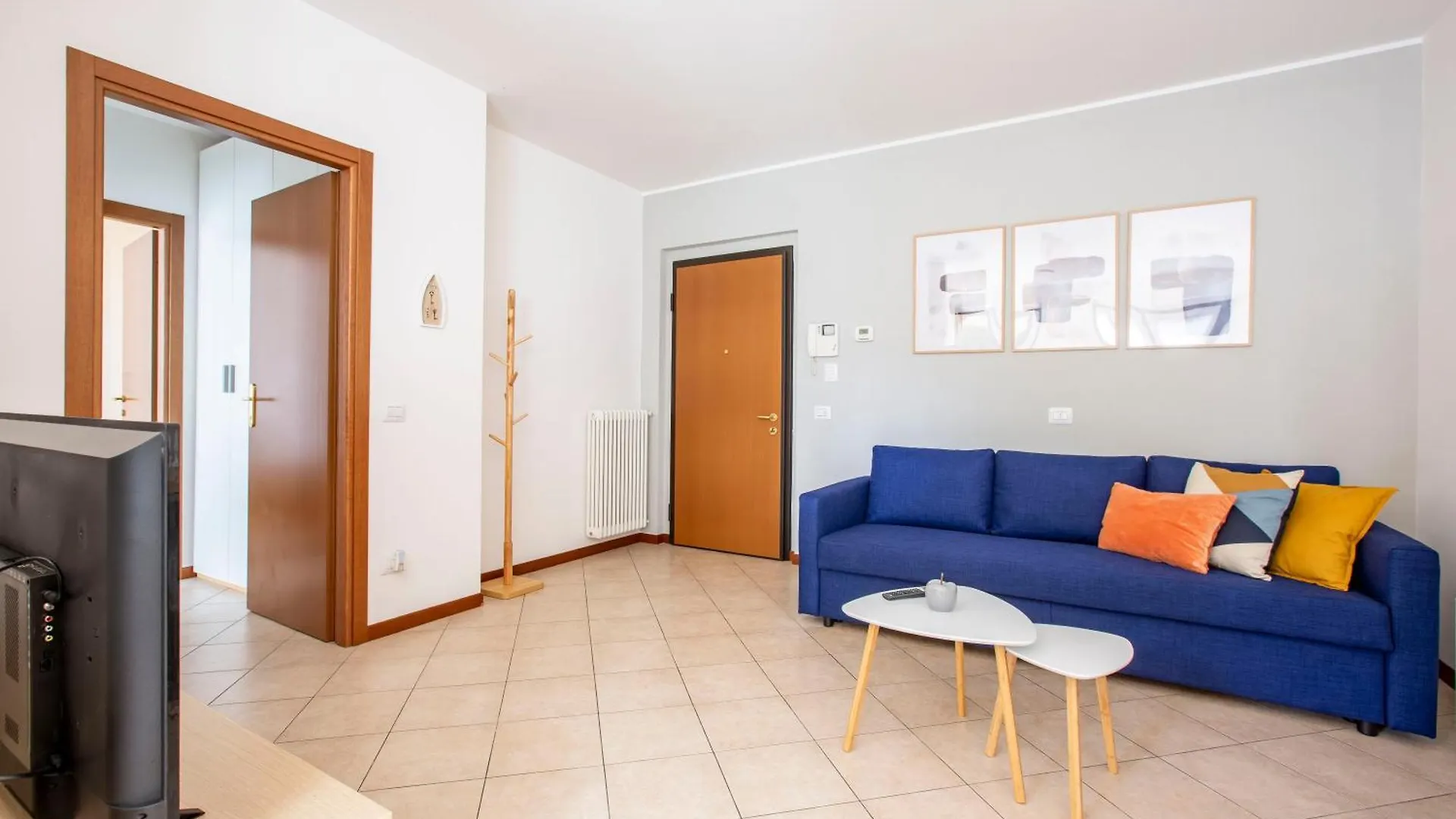 Apartment Como Lake - Lakeside Bliss Mandello del Lario Italy