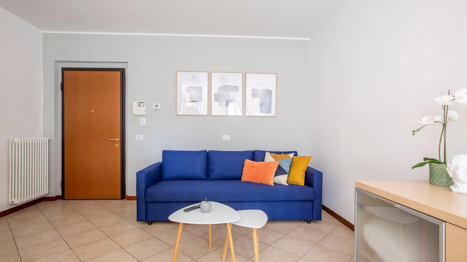 Como Lake - Lakeside Bliss Mandello del Lario Apartment